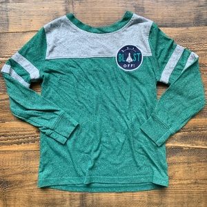 Old Navy Boys 5T Long Sleeve Tee